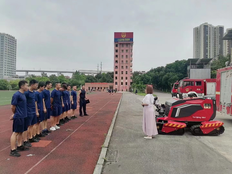 舉升搶險主戰(zhàn)消防車、全地形消防滅火機器人巡展演示圓滿結束